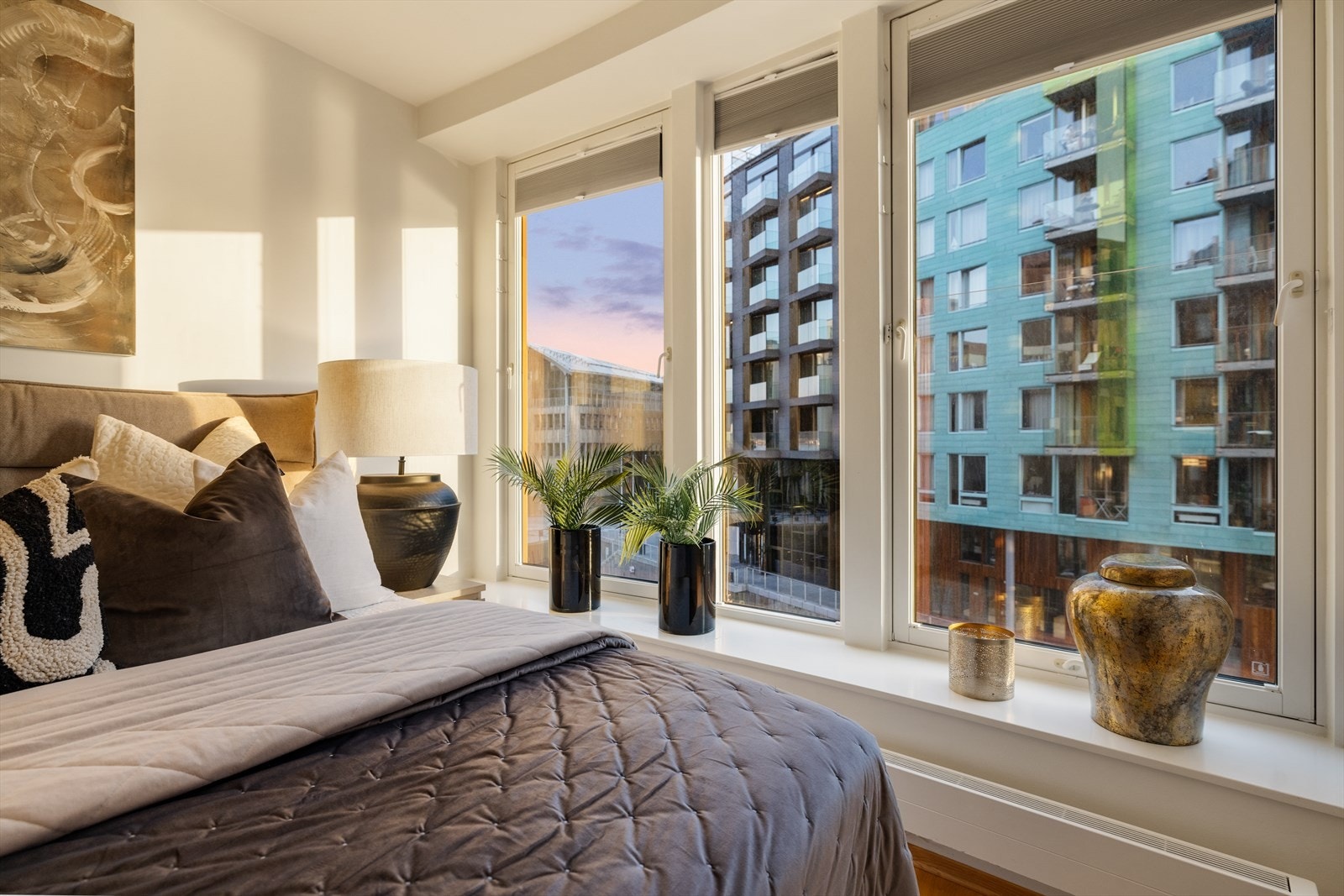 Hyggelig utsyn fra hovedsoverommet. Galleribilde