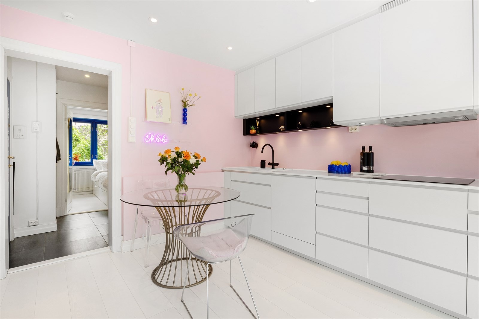 Alt er klart til å slippe kokkeferdighetene fri og servere en fantastisk middag til venner. Galleribilde