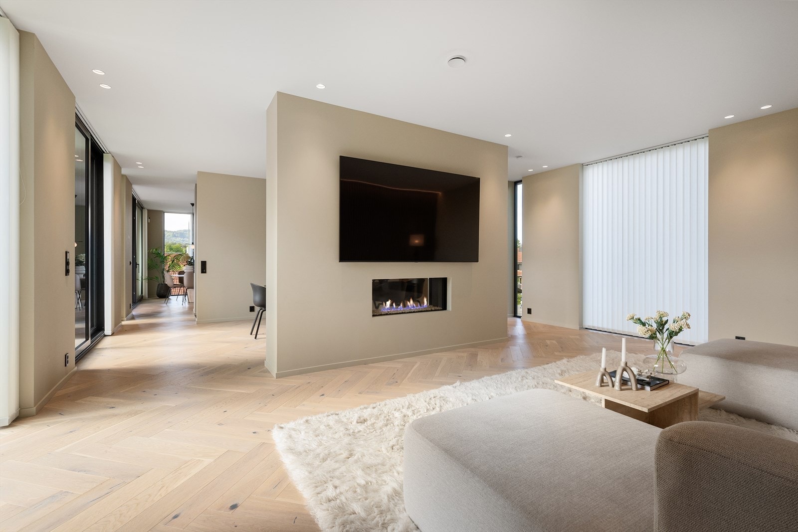 Boligen har varmekilder som gasspeis + gulvvarme + varmepumpe Galleribilde