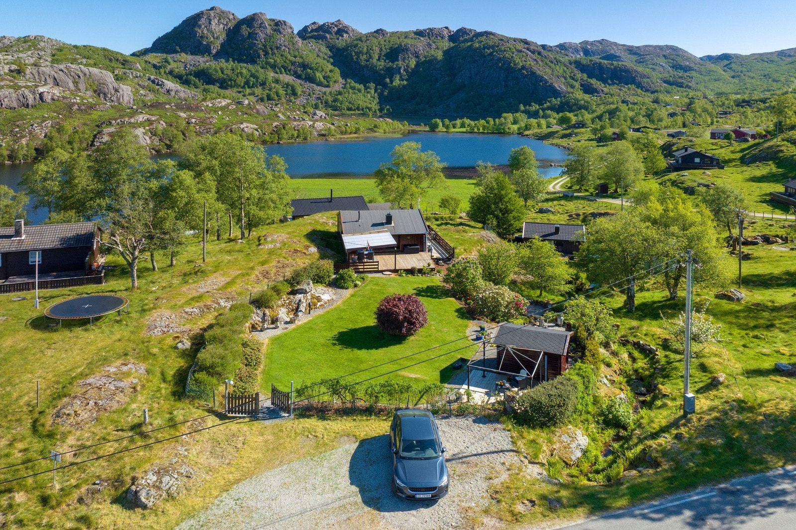 Det er med stor glede vi i Verdi &Partners V/Therese Kane kan presentere for salg en trivelig fritidsbolig på Tjørn i Bjerkreim. Galleribilde