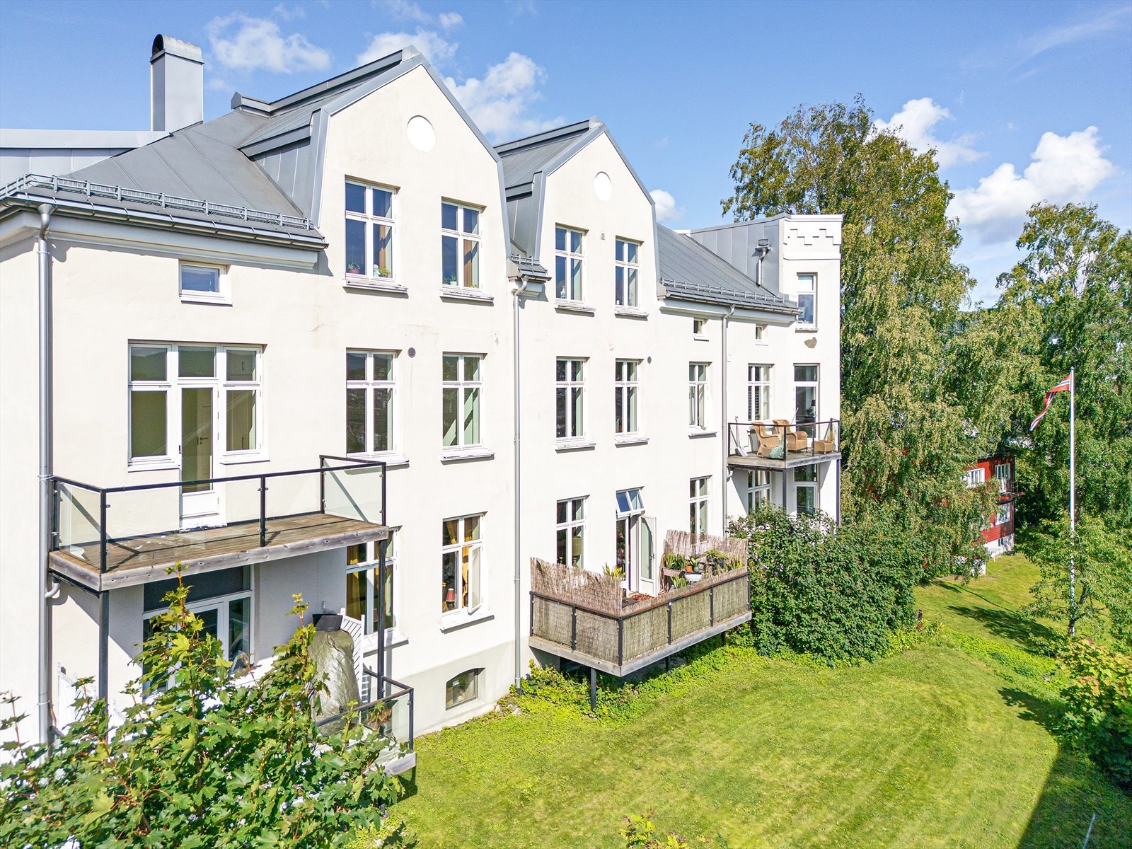 Sameiet har også utearealer på baksiden Galleribilde