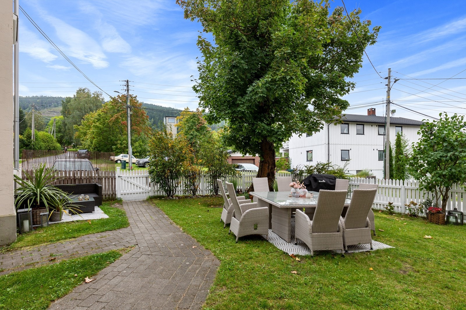 Tomten er inngjerdet Galleribilde