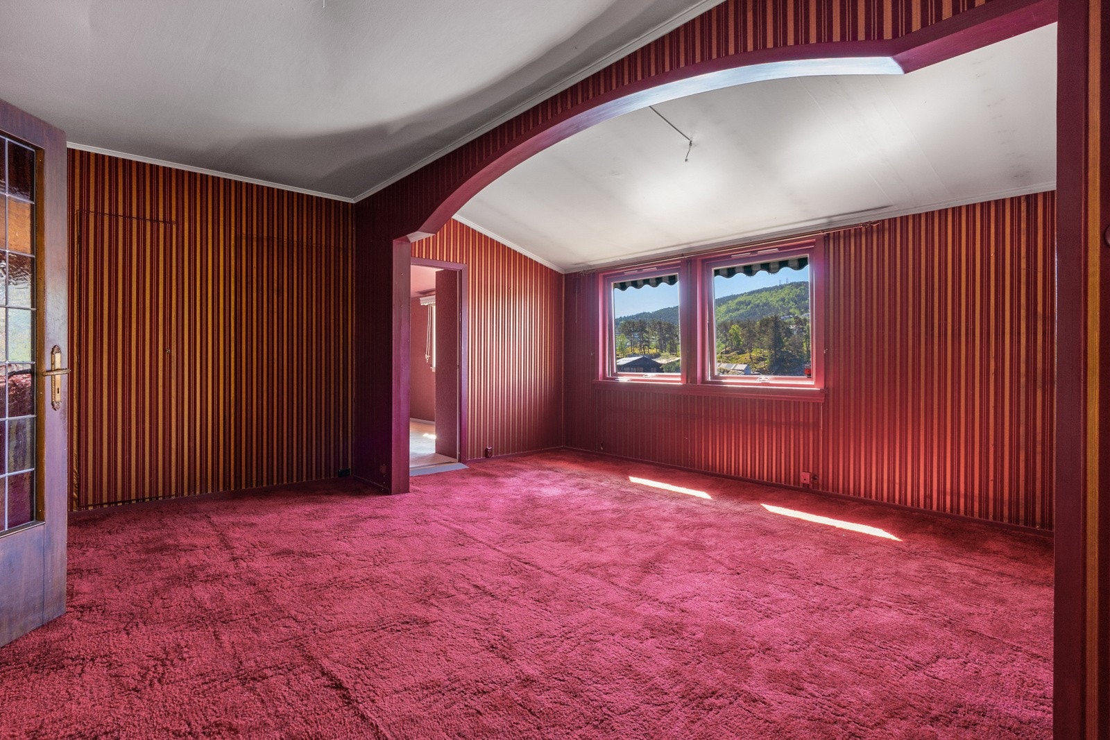 Spisestue - her var opprinnelig 2 soverom Galleribilde