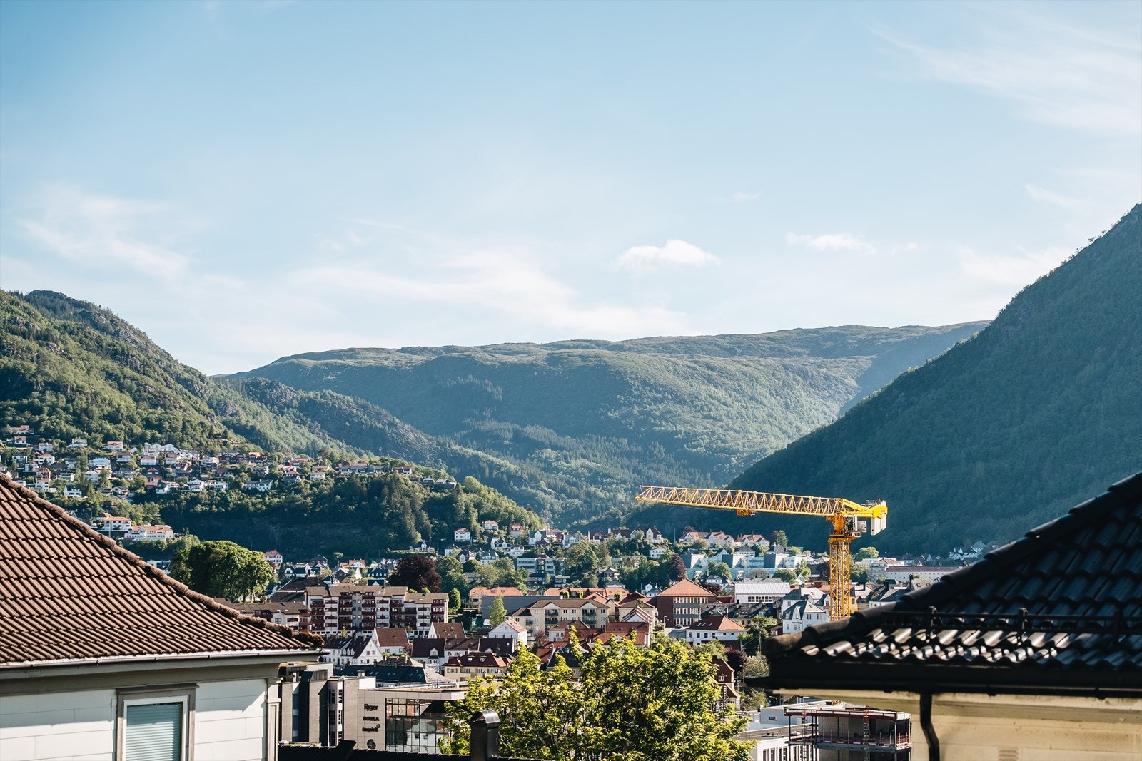 Leiligheten har flott utsikt over Bergensdalen og mot Ulriken. Galleribilde