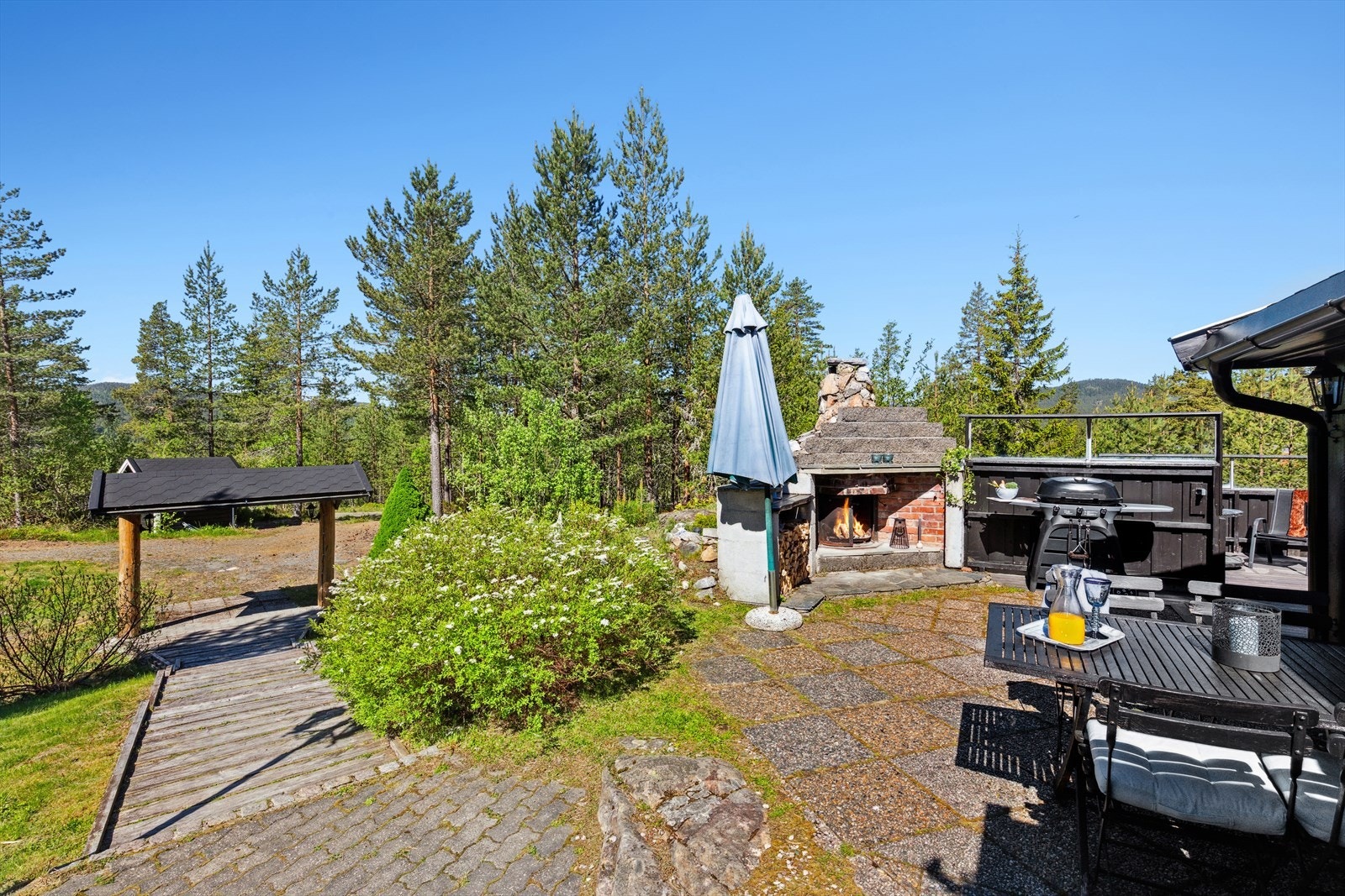 Her kan du senke skuldrene og nyte hyttelivet i fred og ro. Galleribilde