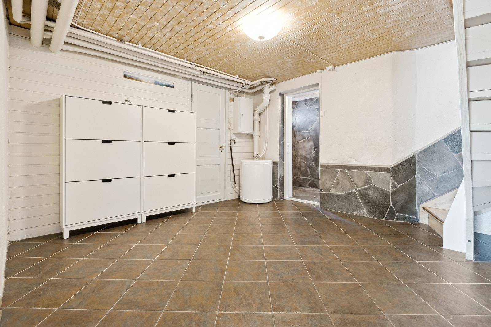 Disponibelt rom i underetasjen. Galleribilde