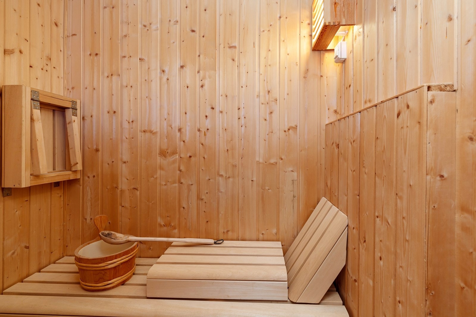 ... og tilhøyrande badstove. Galleribilde