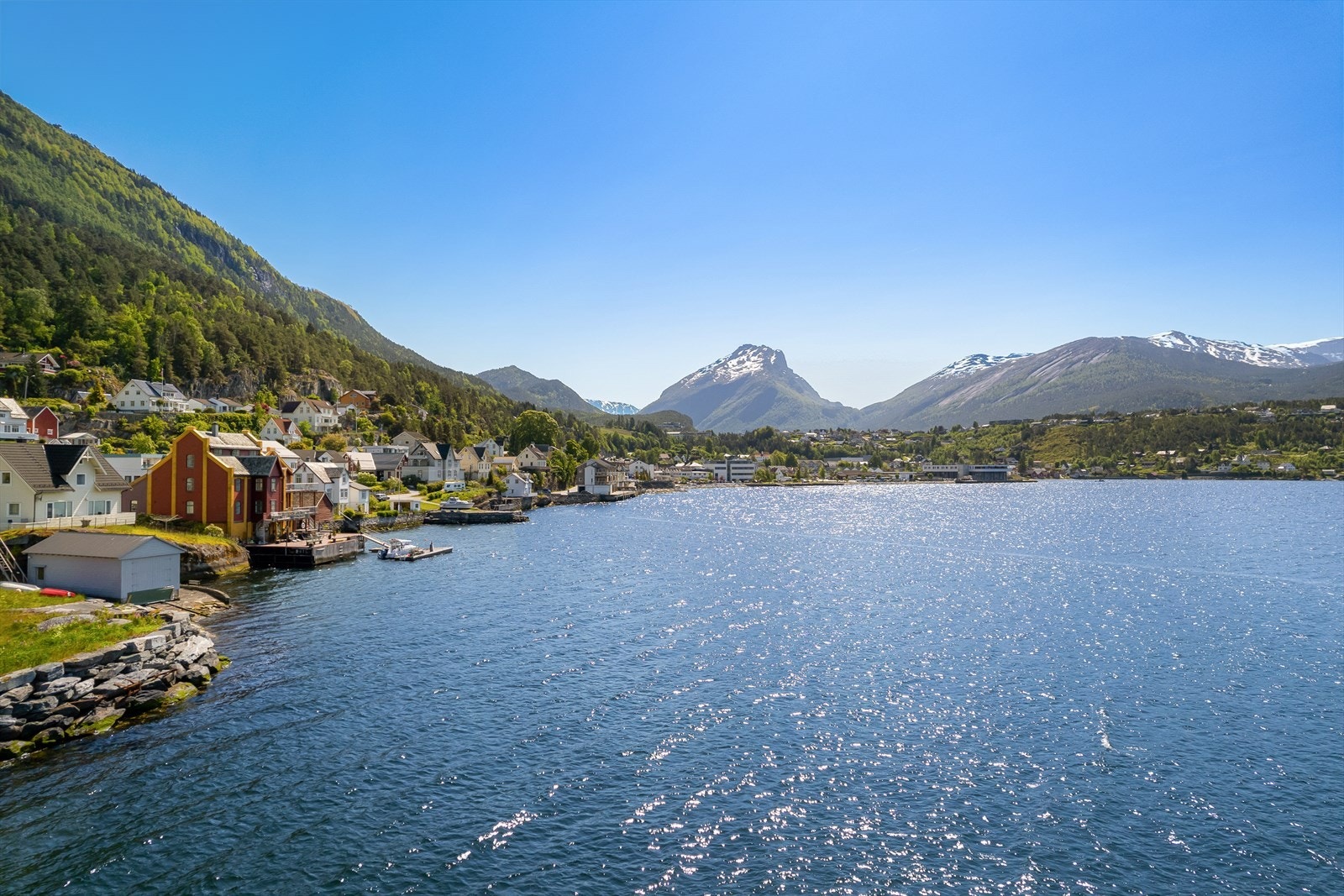 Velkommen til Nordstrandvegen 22! Presentert av Jostein Mo i Wmegling. Galleribilde