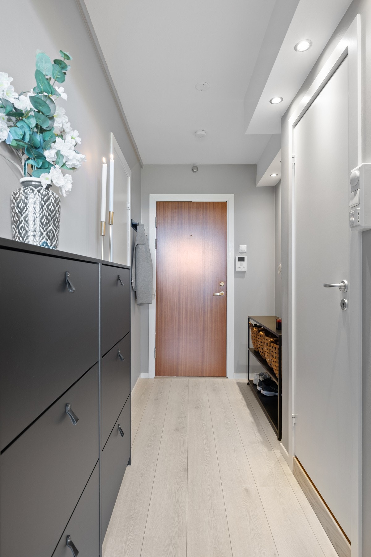 God plass til oppvaring av både klær og sko. Galleribilde