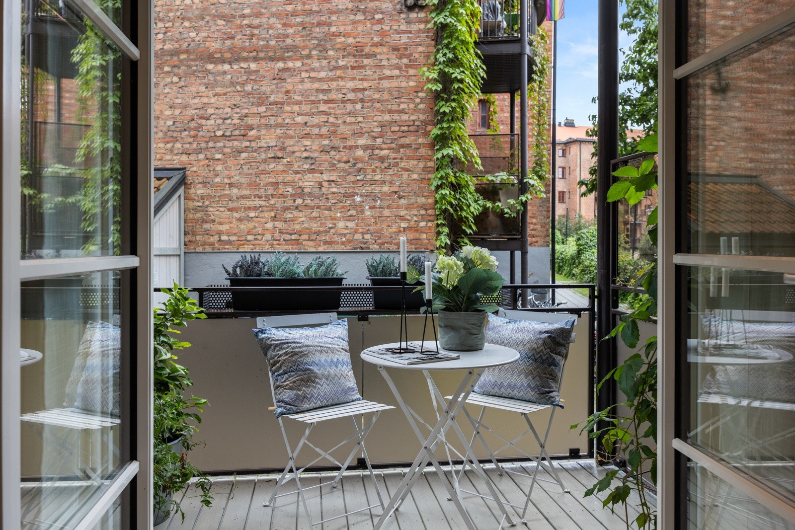 - Direkte adkomst til hyggelig balkong på ca. 3 m² - Galleribilde