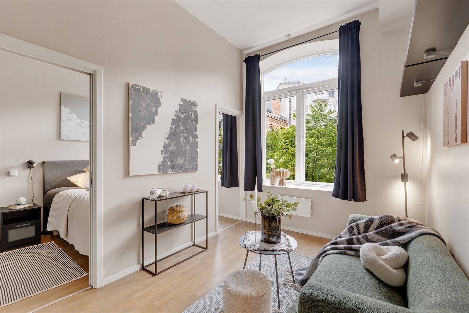 Velkommen til Alnagata 11! Har du noen spørsmål? Kontakt Kenny Nguyen (t): 457 69 831 Galleribilde