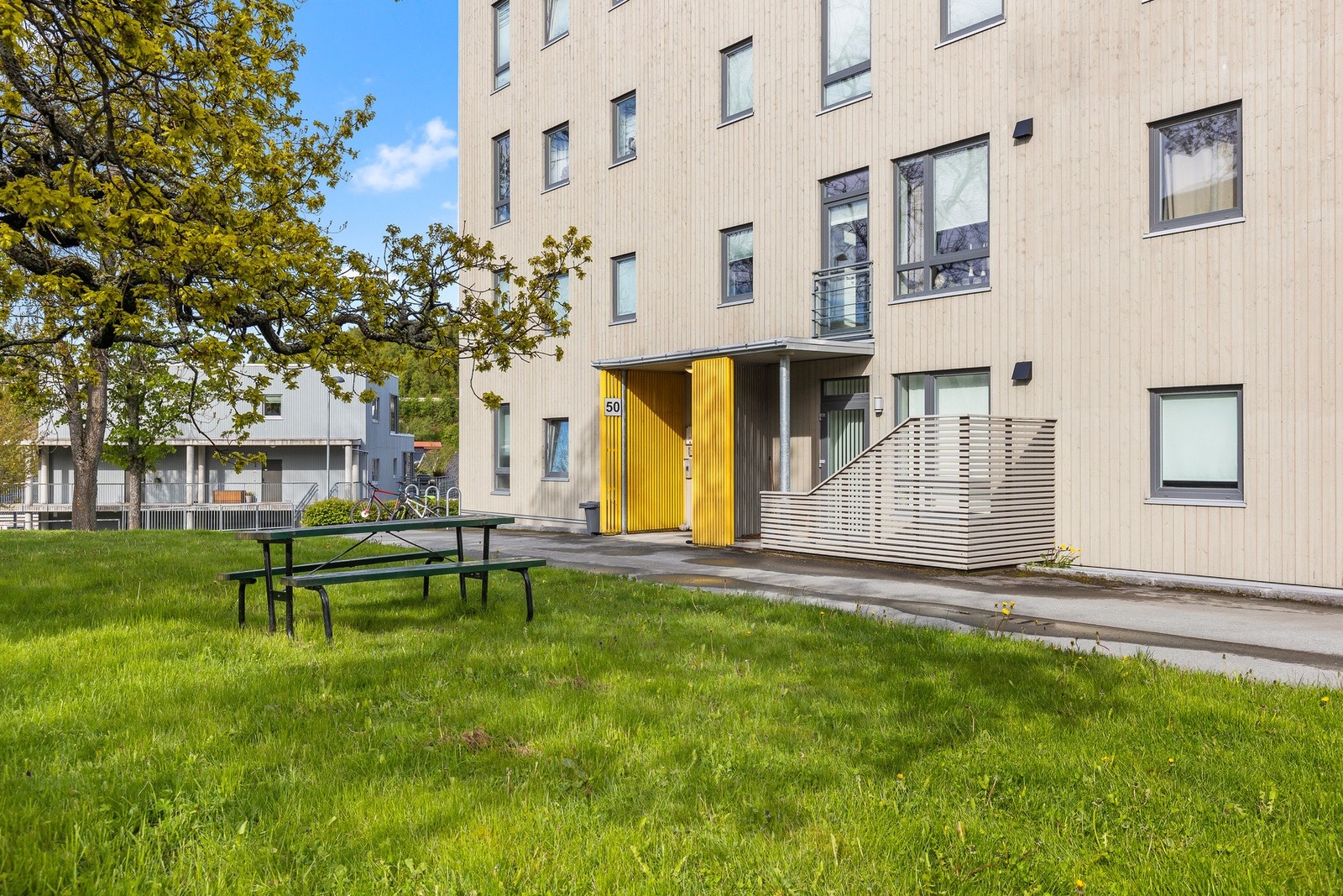 Uteområde. Galleribilde