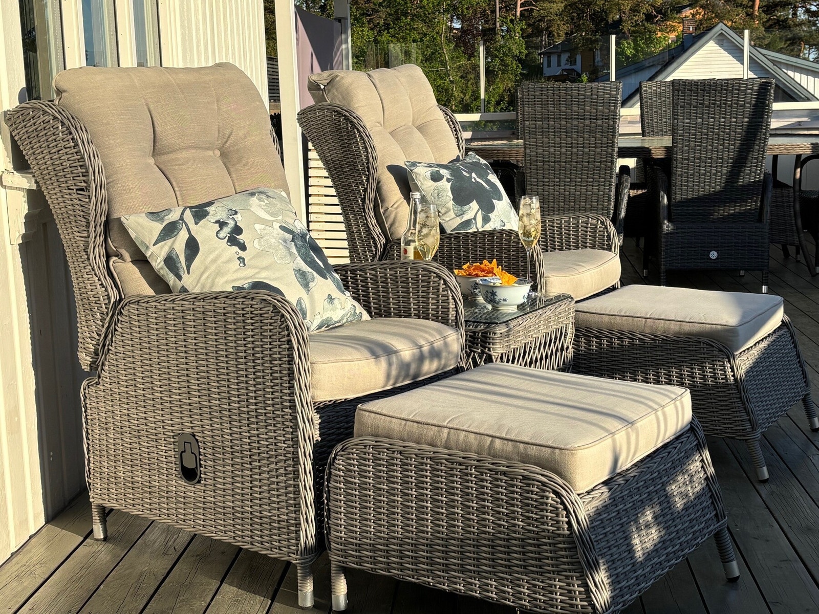 Aftensol med kald eplesider. Galleribilde