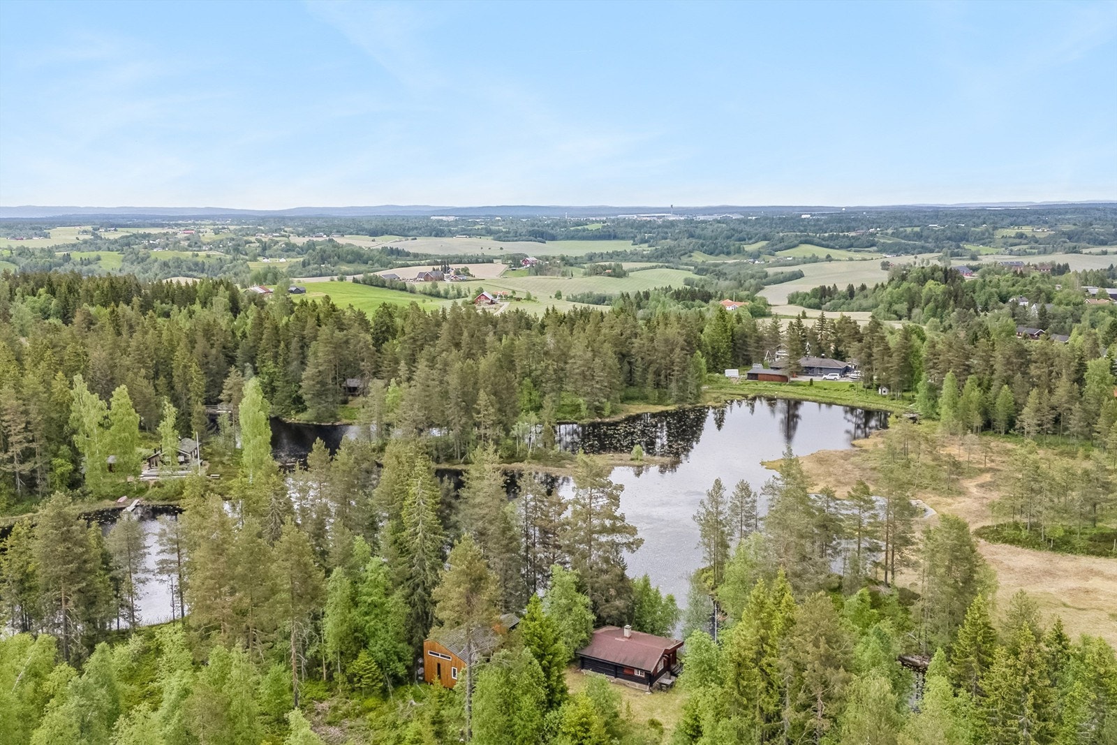 Idyllisk beliggenhet rett ved Meieridammen og i ett med skogen Galleribilde