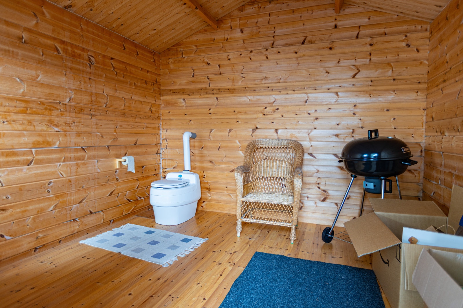 Fristående byggnad med mulltoa Galleribilde