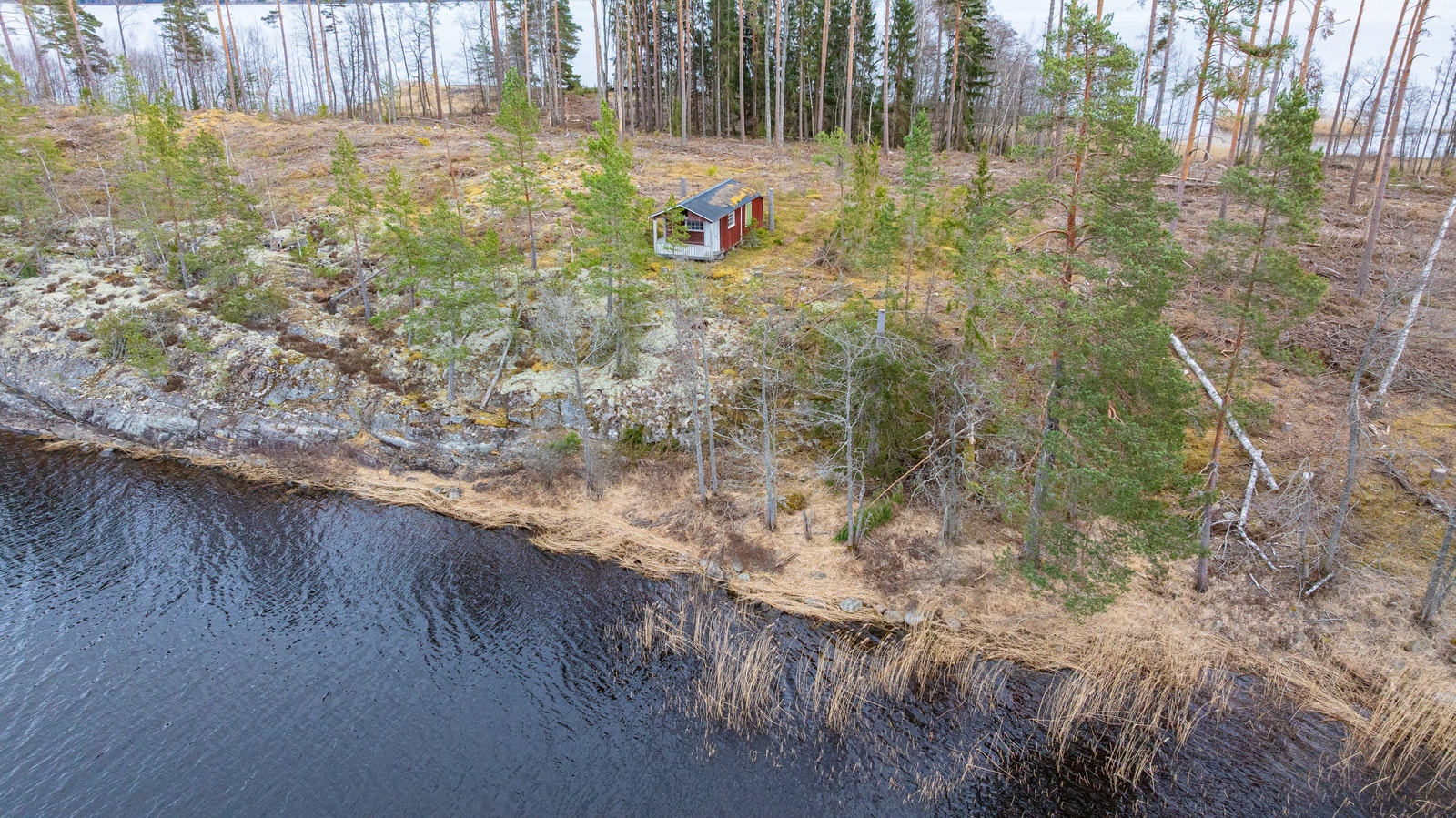 Äldre fritidshuset på ön Galleribilde