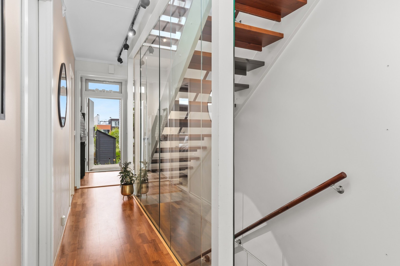 Vi tar turen ned til underetasjen. Galleribilde