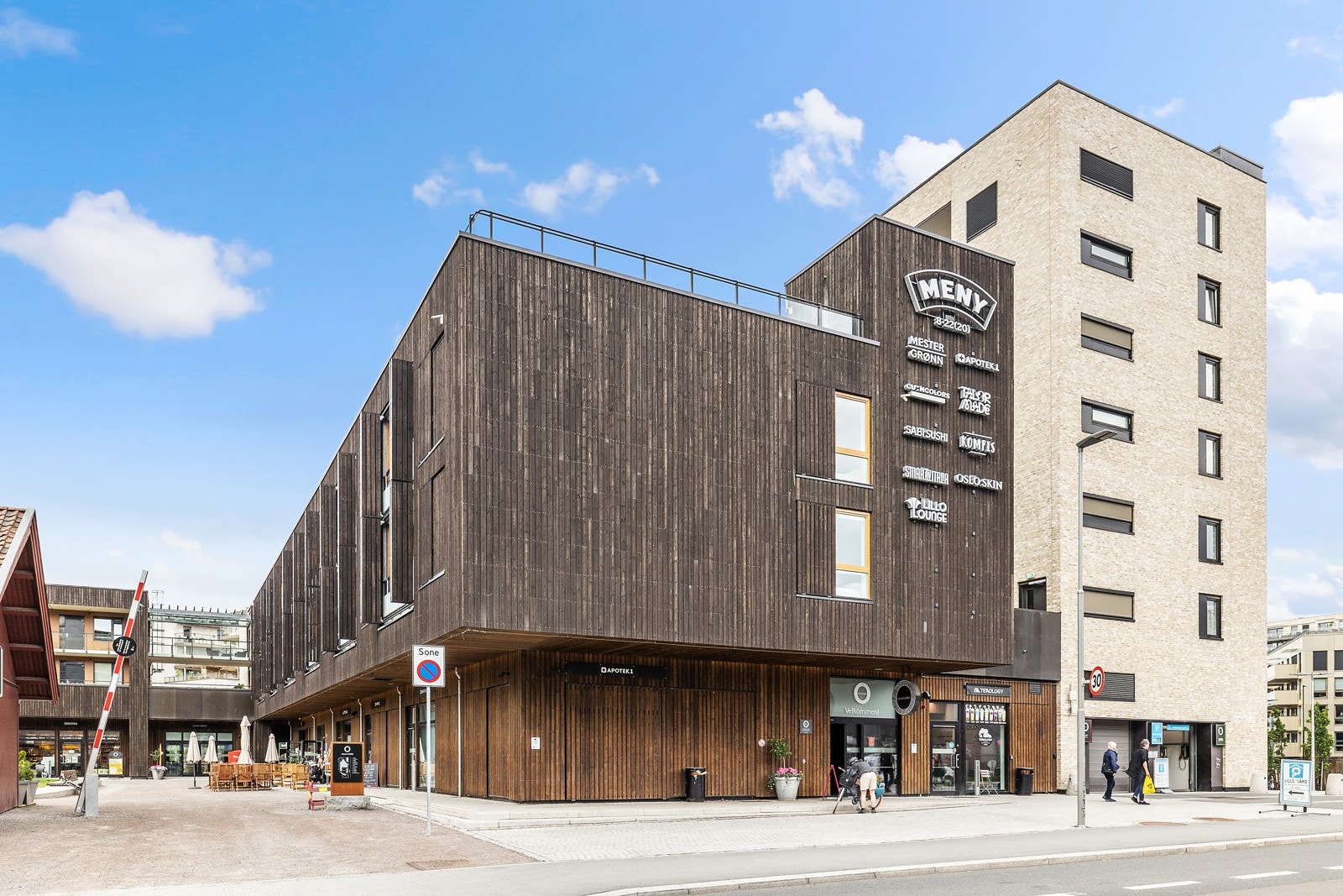Lillo gård med Meny, blomsterbutikk og Smak av italia Galleribilde