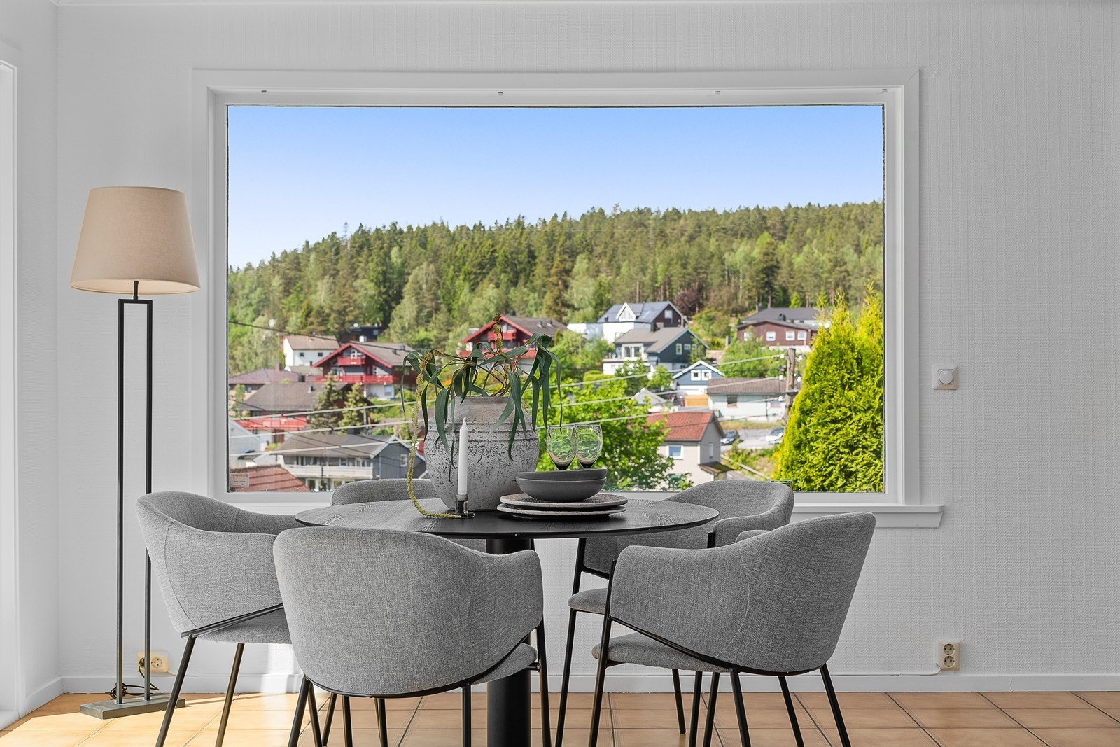 Utsikt fra stuevinduet Galleribilde