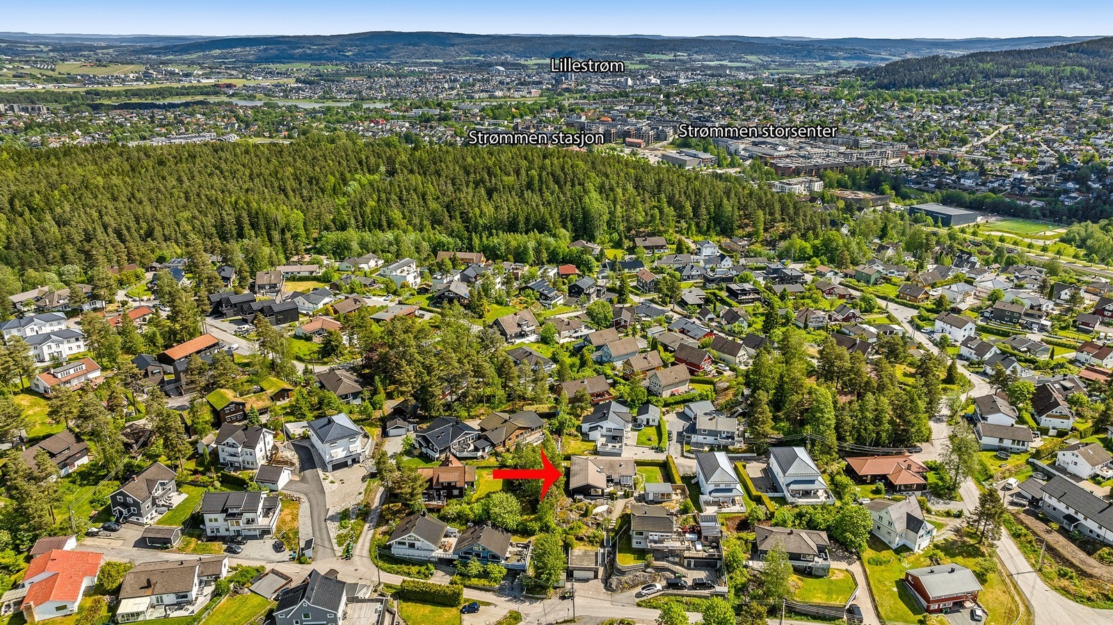 Eiendommen ligger på Fjellhamar i Lørenskog kommune et meget barnevennlig og attraktivt boligområde med gode oppvekstsvilkår Galleribilde