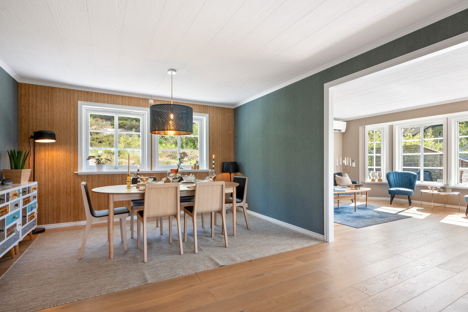 Denne eiendommen er spesielt godt egnet for familier som ønsker både privatliv og rom for samvær. Galleribilde