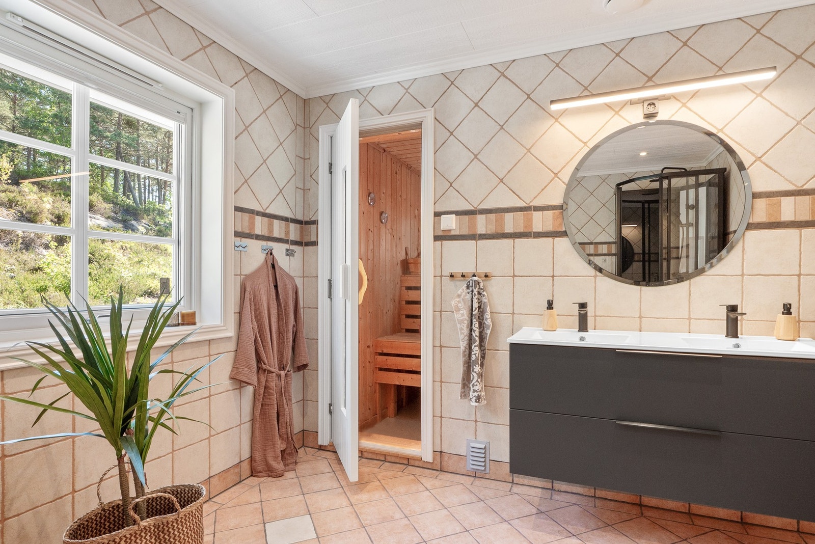 Fra badet har man tilgang til badstue. Galleribilde