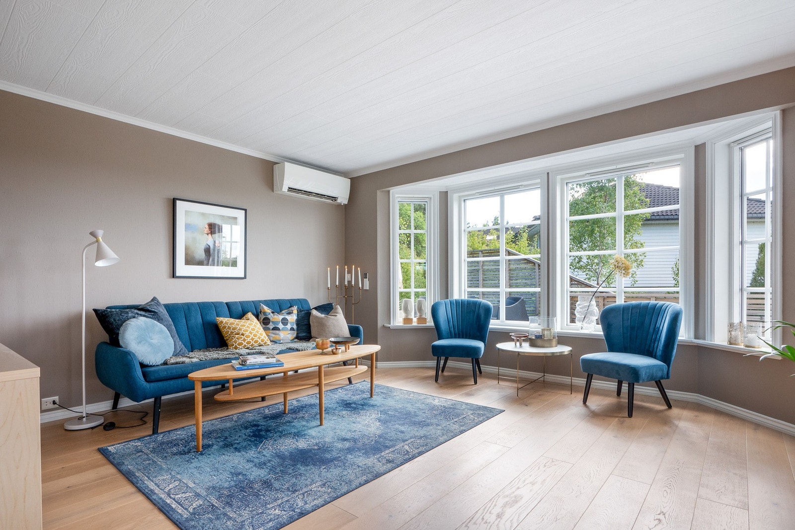 "Fin stuen" passer utmerket når man ønsker å trekke seg tilbake og koble av med noe godt i glasset. Galleribilde