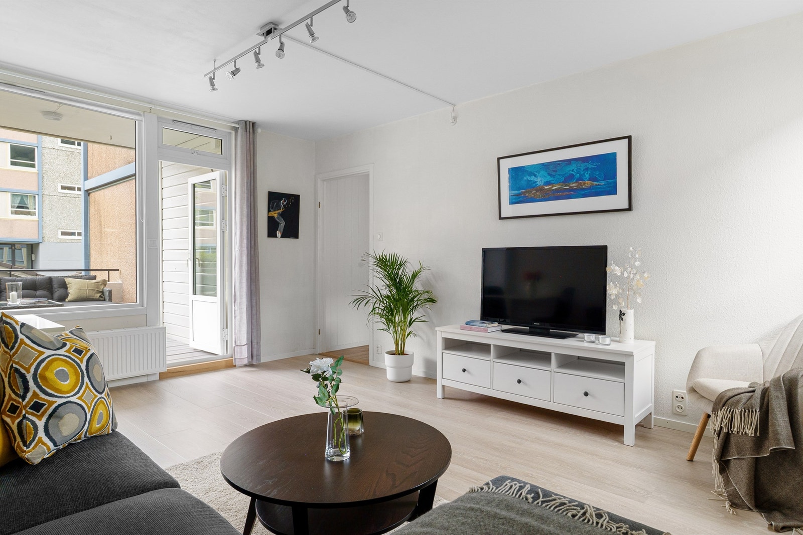 - Radiatorovn som varmer godt på kalde dager - Galleribilde