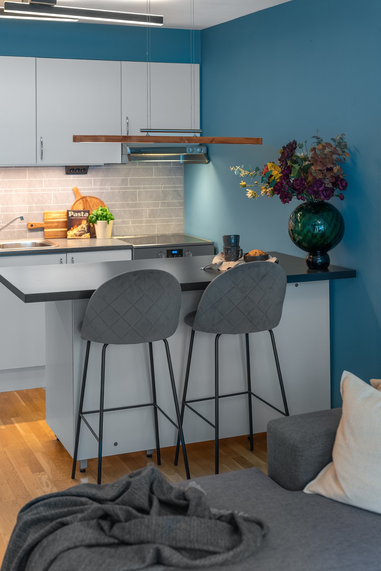 Det meste er inkludert i felleskostnadene også strøm, varmtvann og internett 1000/1000 mbit. Galleribilde