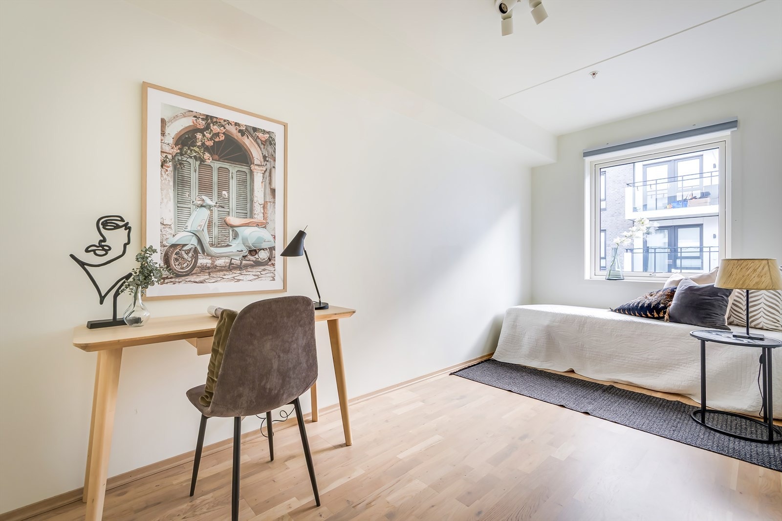 Soverom nummer 3 med mulighet for å sette inn garderobe og ytterligere møblement. Galleribilde
