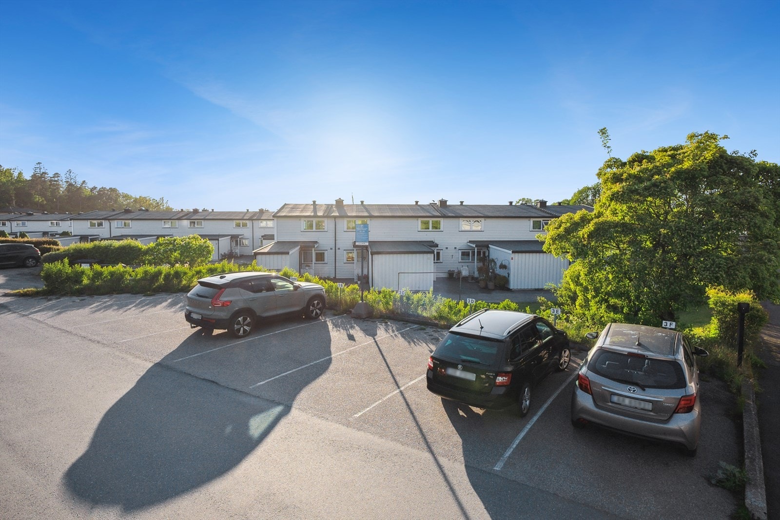 Det er også en biloppstillingsplass til andelen. Galleribilde