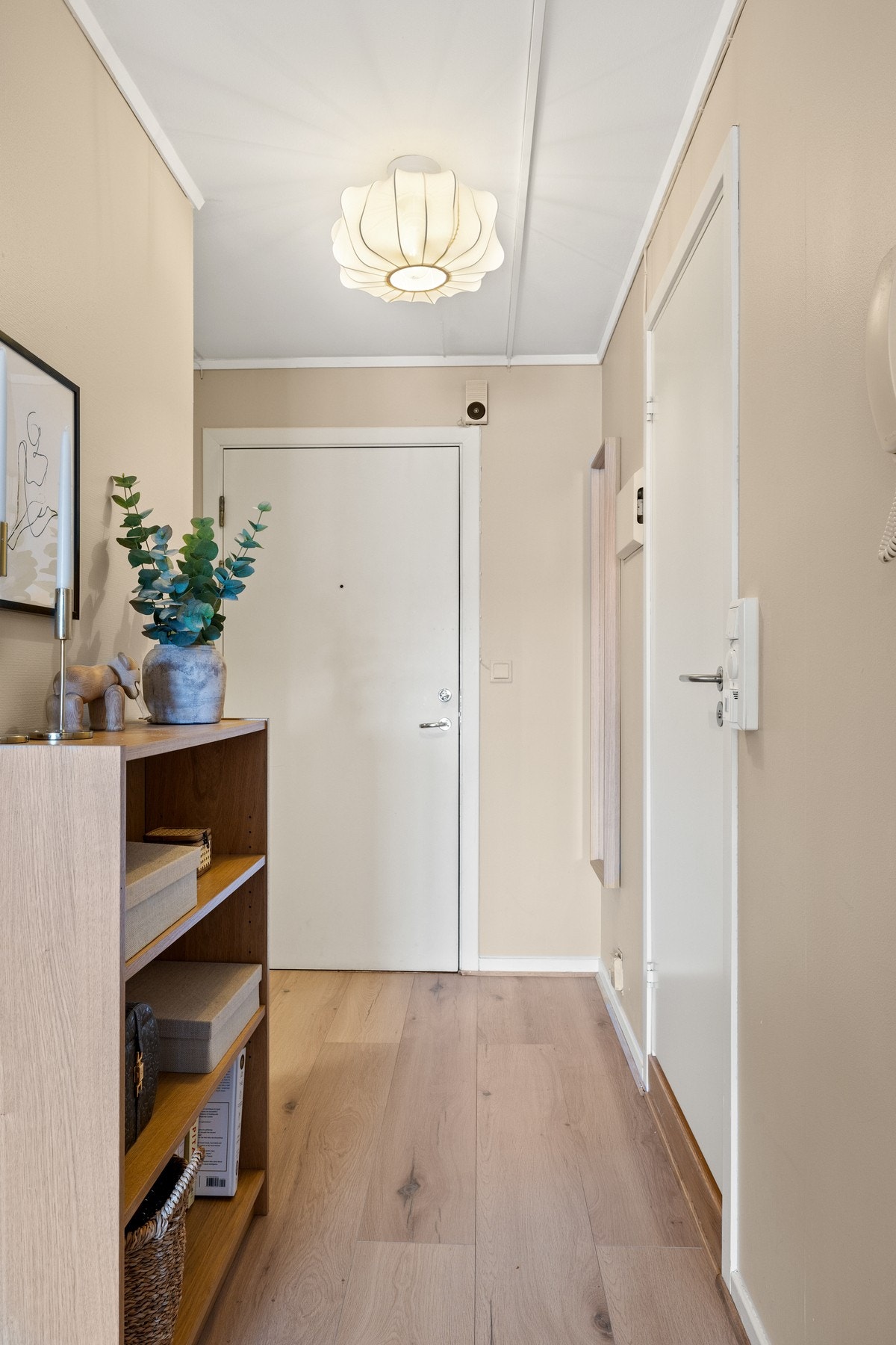 Fra gangen er det videre adkomst til badet. Galleribilde
