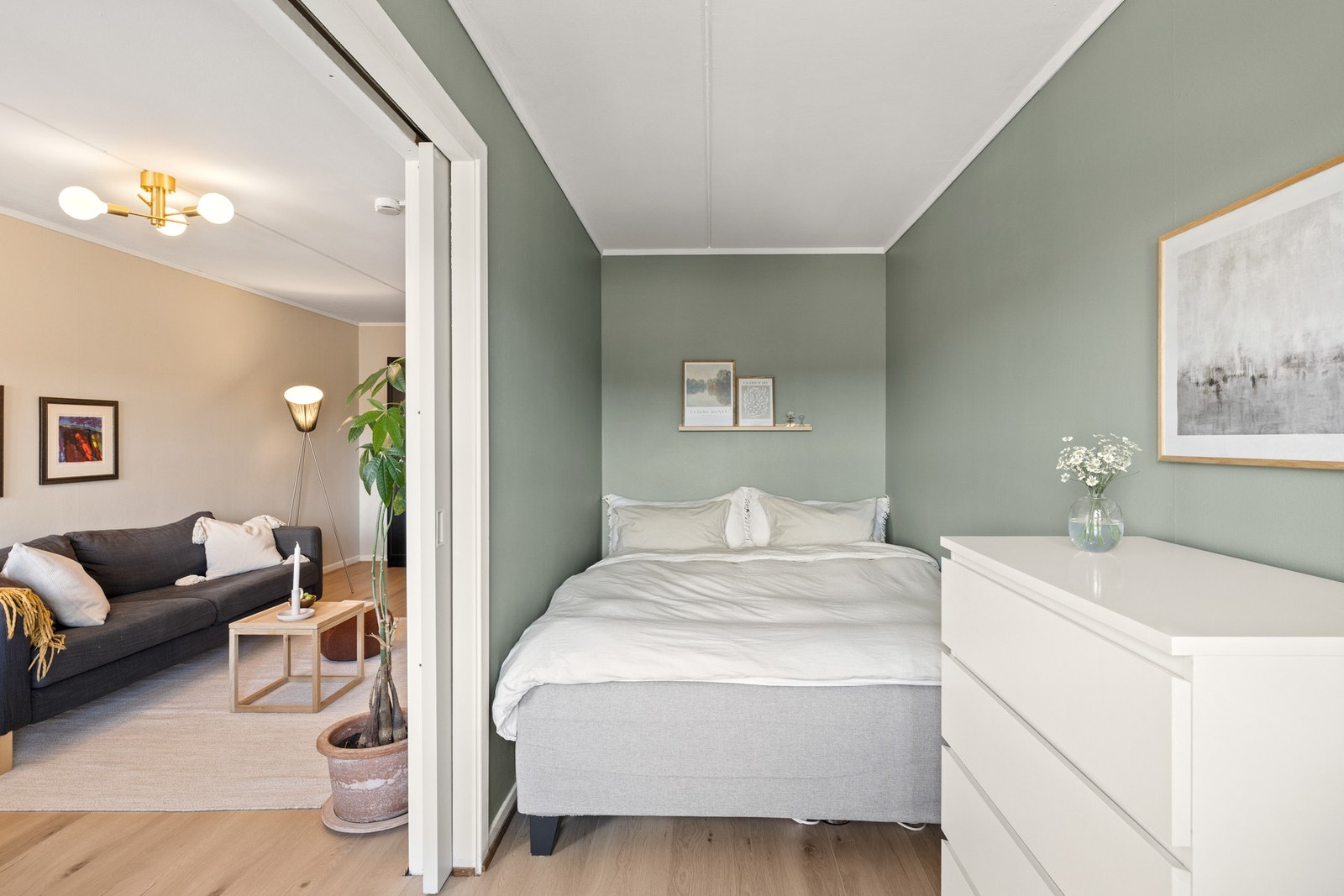 Soverommet er romslig og har gode innredningsmuligheter. Galleribilde