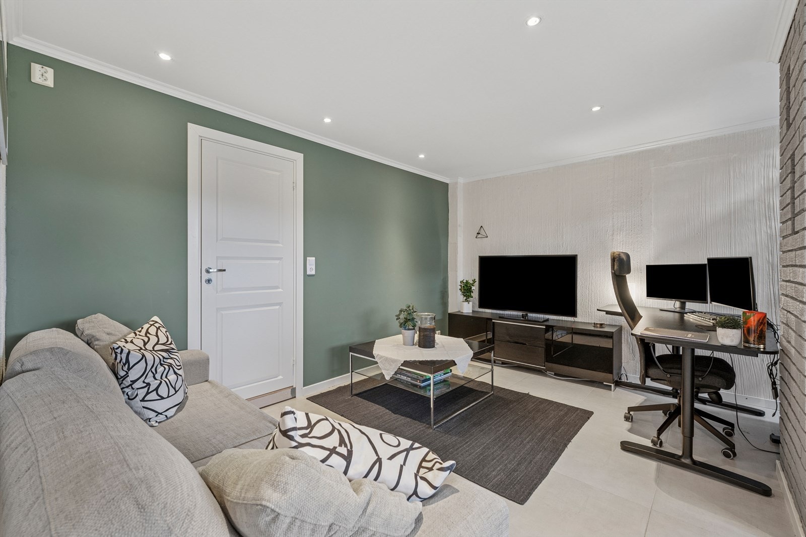 Kjellerstuen gir ekstra spillerom og privatliv for familien. Galleribilde