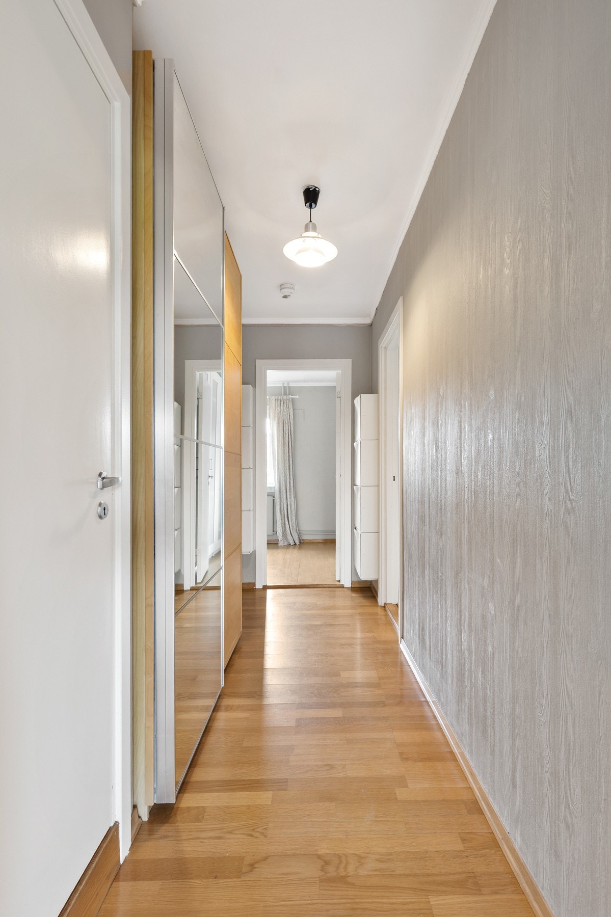 Det er installert callinganlegg slik at du enkelt kan slippe dine gjester inn. Galleribilde