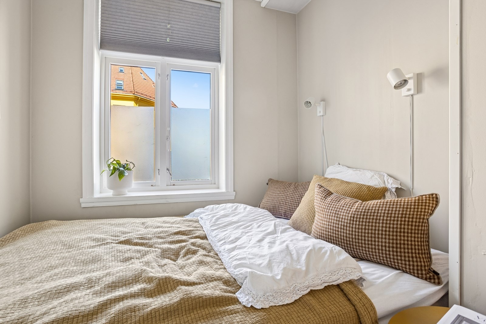 Lyst og pent soverom på 6,28 kvm. Galleribilde