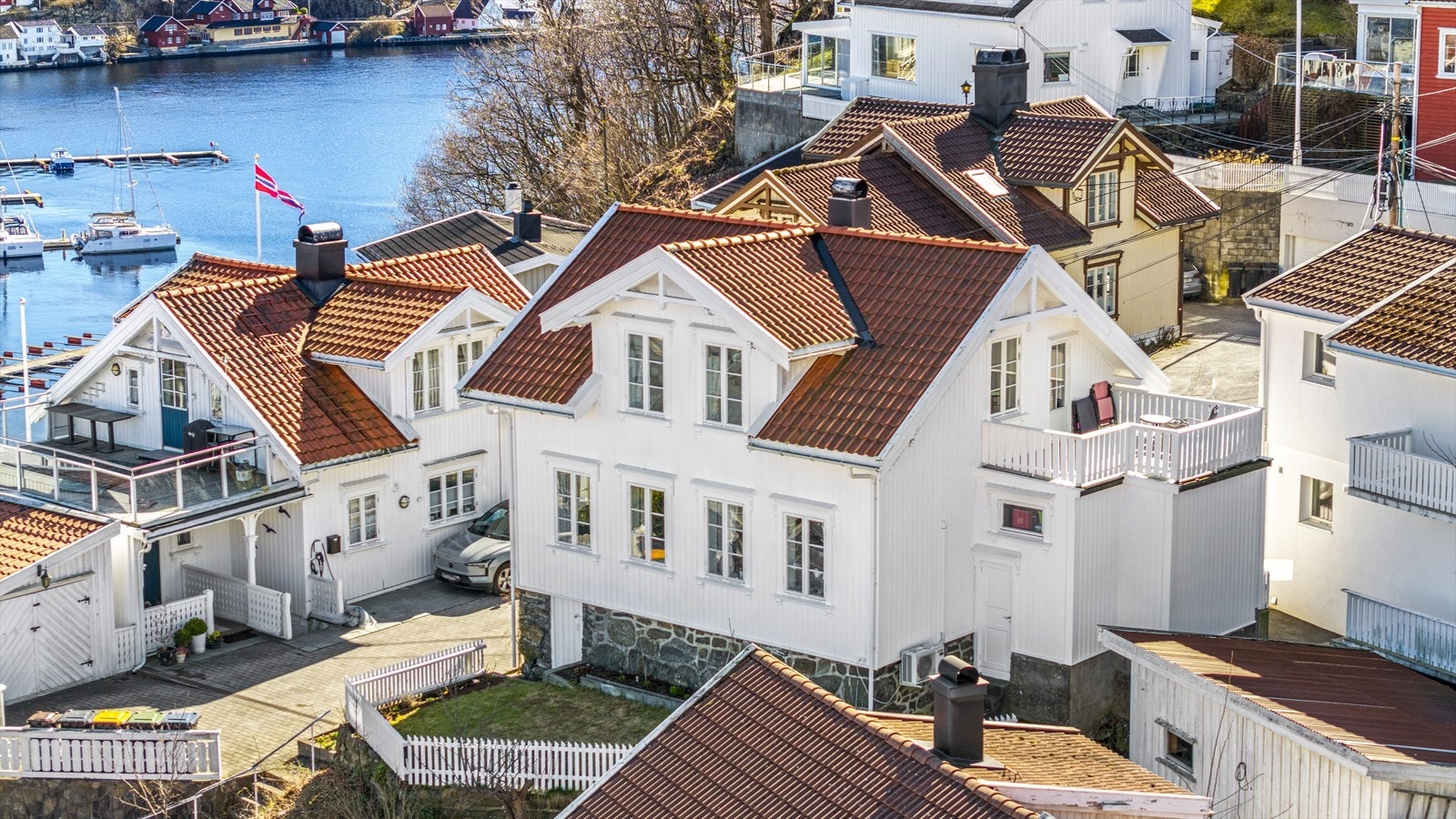 Parkering rett ved boligen Galleribilde