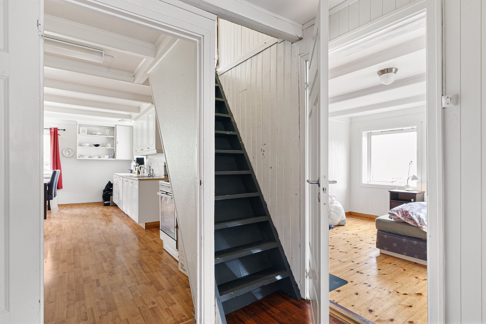 Boligen har 7 soverom der 6 av de er i 2. etasje. Galleribilde