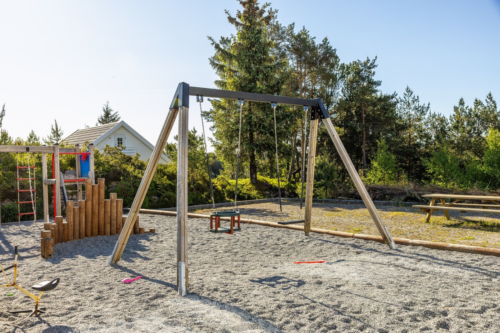 Lekeplass i nærheten av boligen. Galleribilde