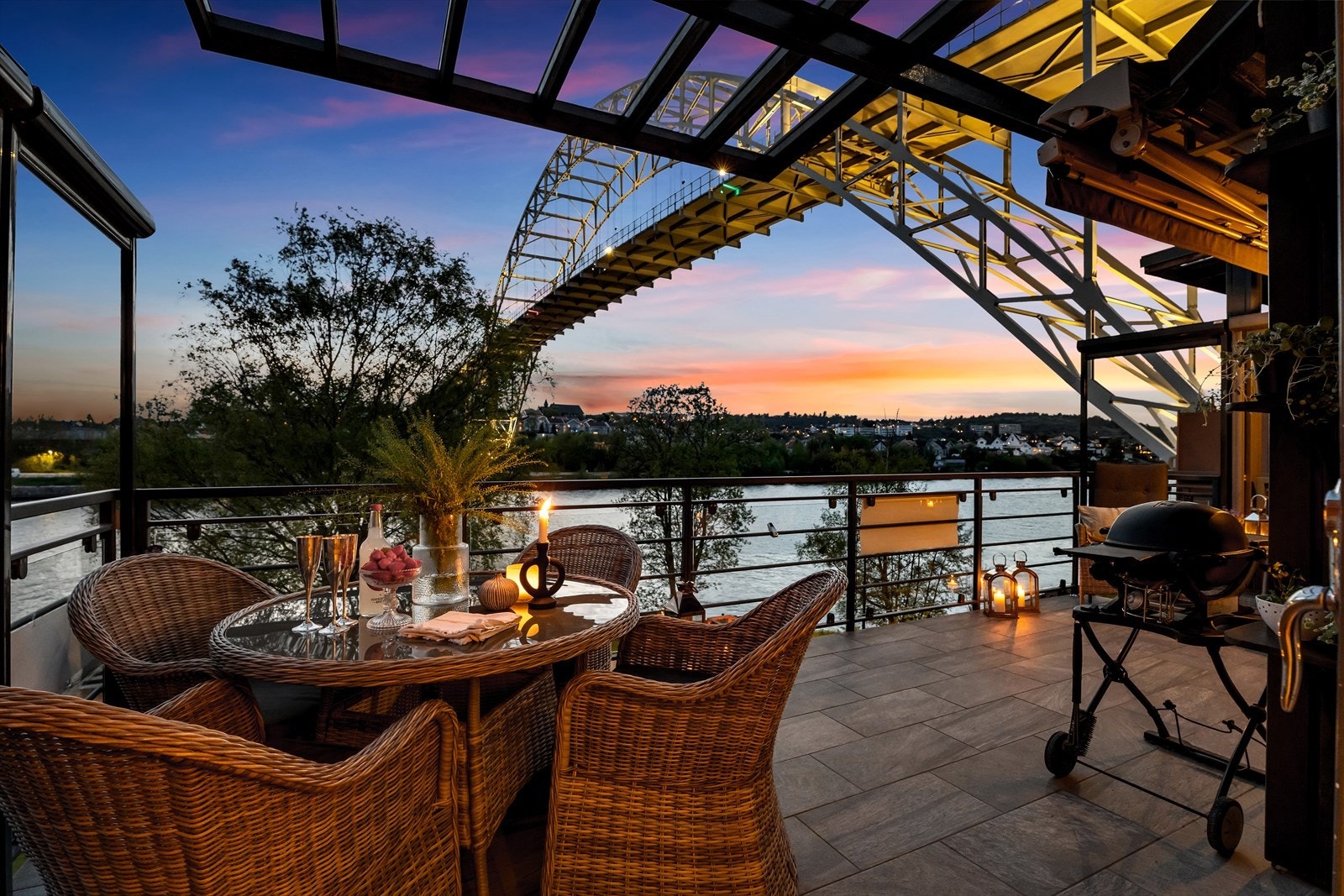 Terrassen har gode ettermiddags- og kveldssol Galleribilde