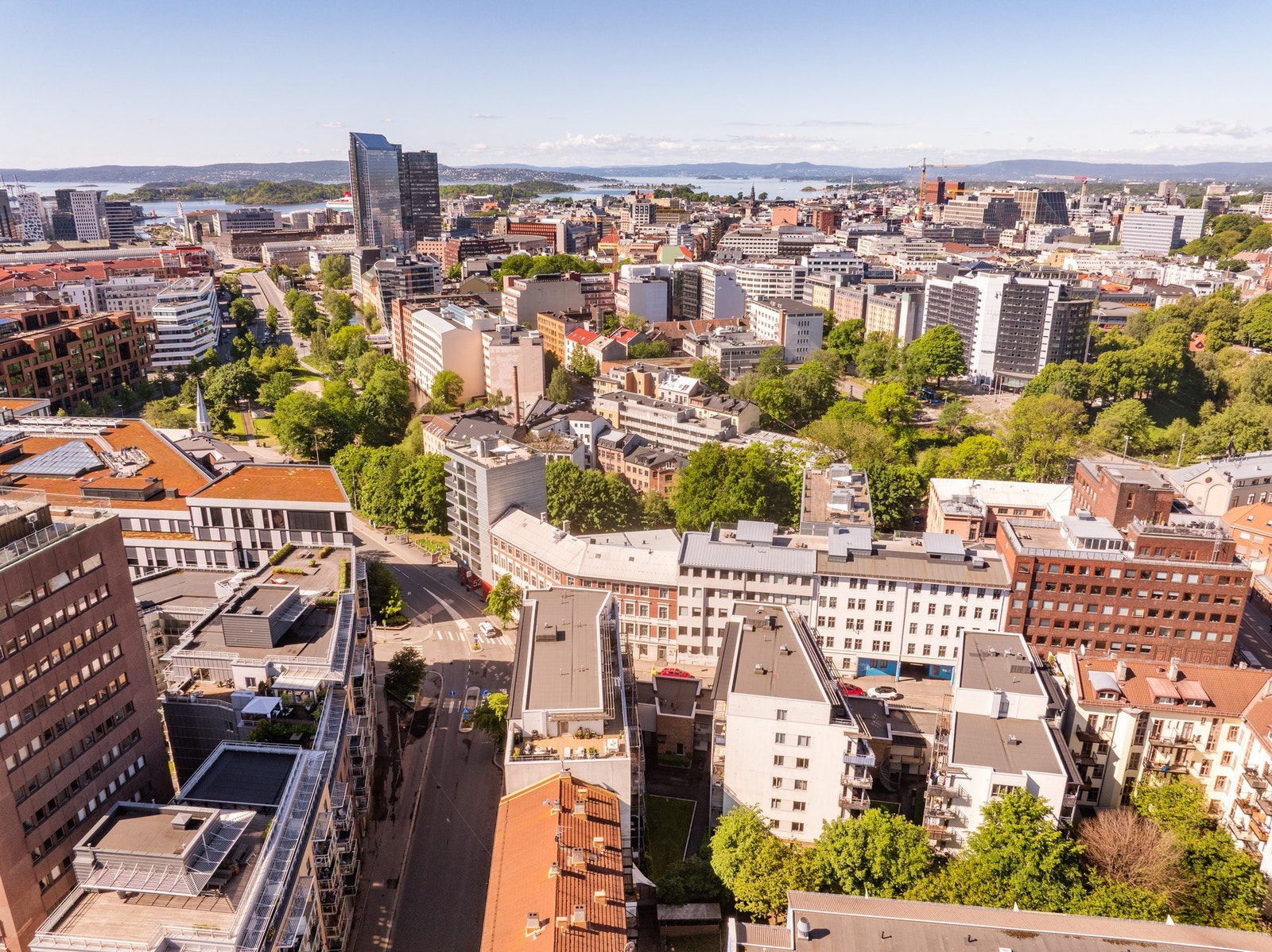 Kort vei til flere trivelige grøntområder som Sofienbergparken, Kubaparken, Olaf Ryes Plass, Birkelunden, Tøyenparken og Botanisk hage. Galleribilde