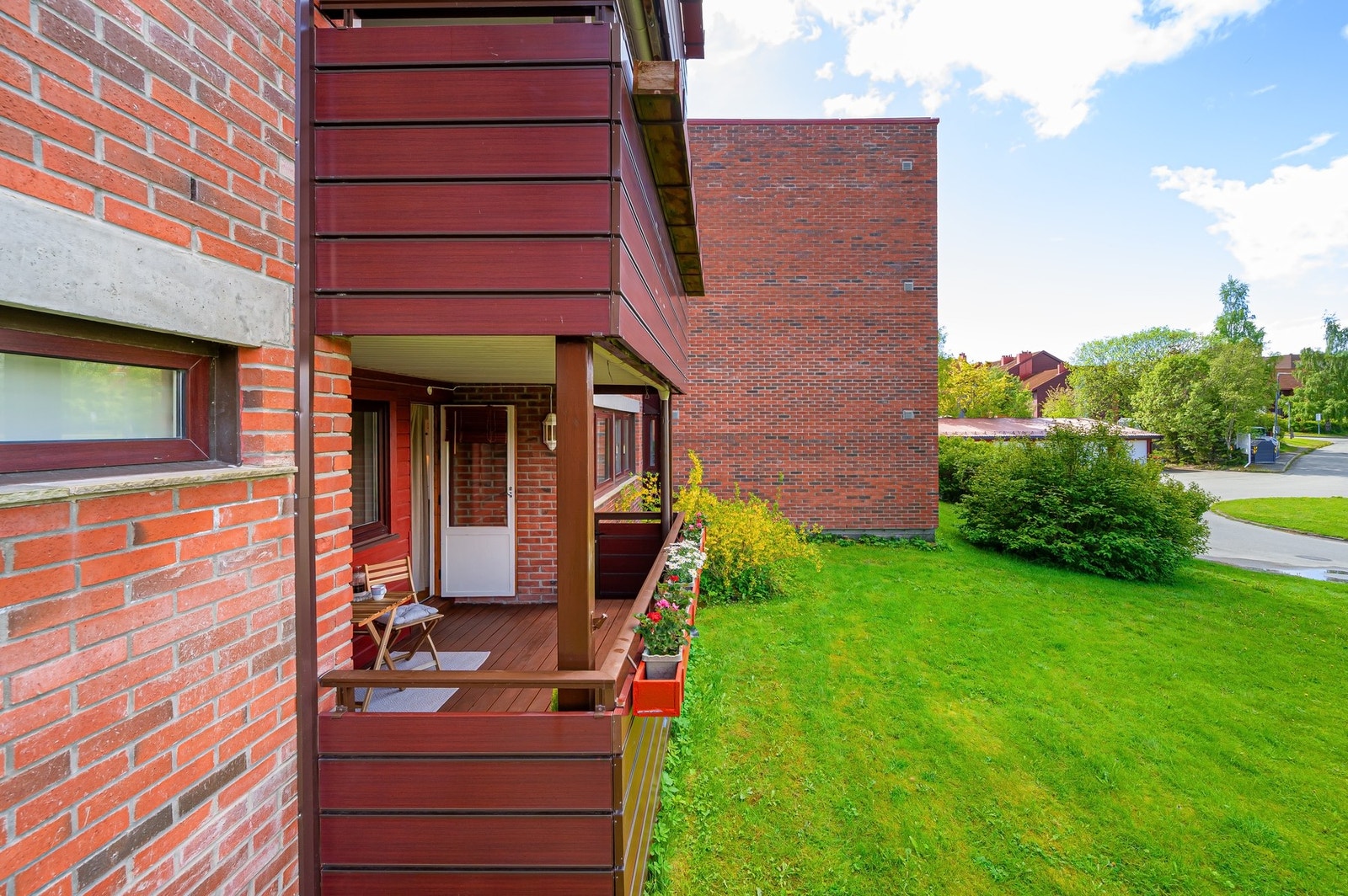 Leiligheten ligger åpent og fint til med gode lys- og solforhold. Galleribilde