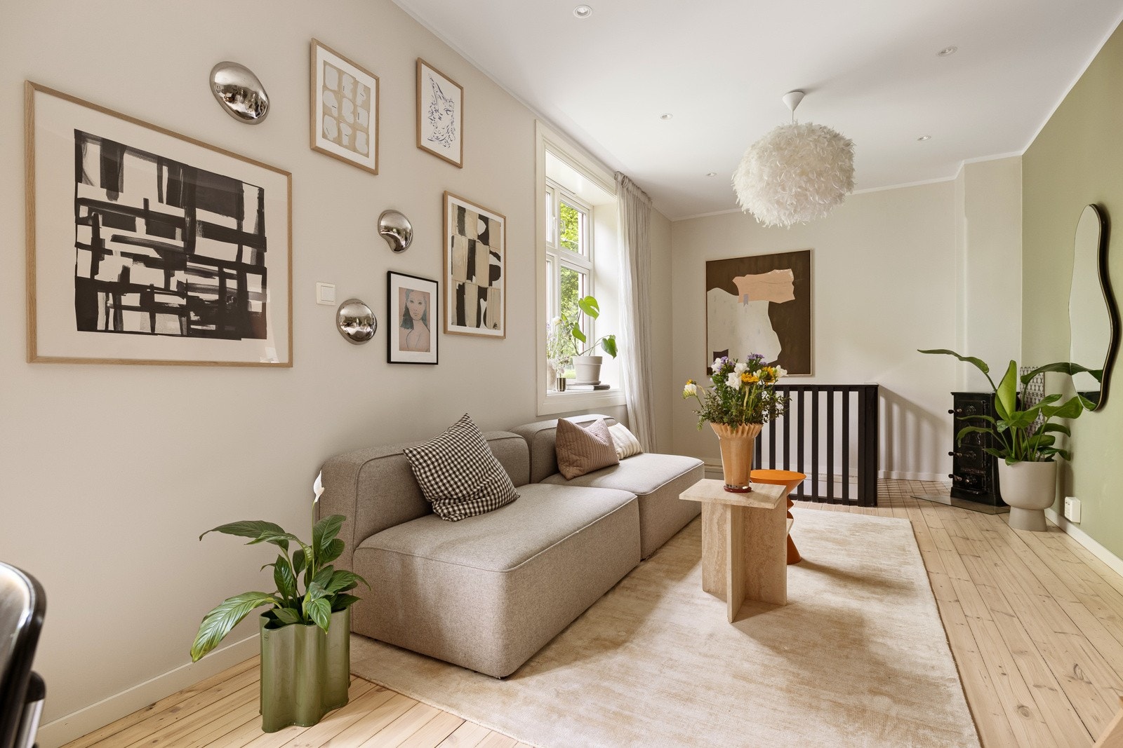 Fra stuen tar man trappen ned til leilighetens underetasje. Galleribilde