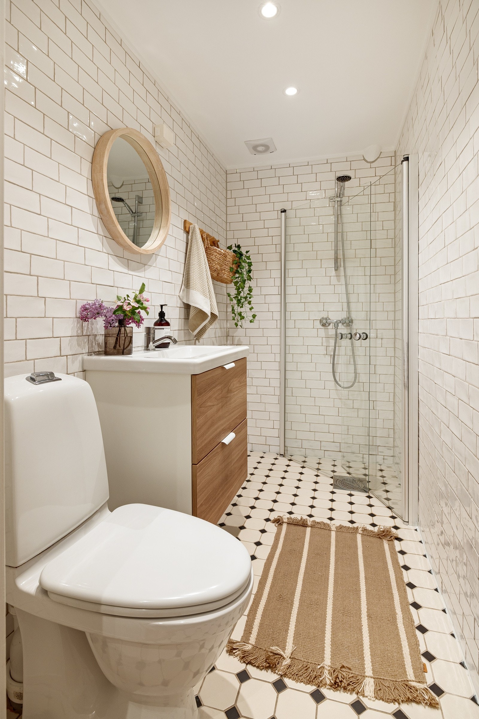 Badet er fra 2012 og har nylig fått nytt servantskap. Galleribilde