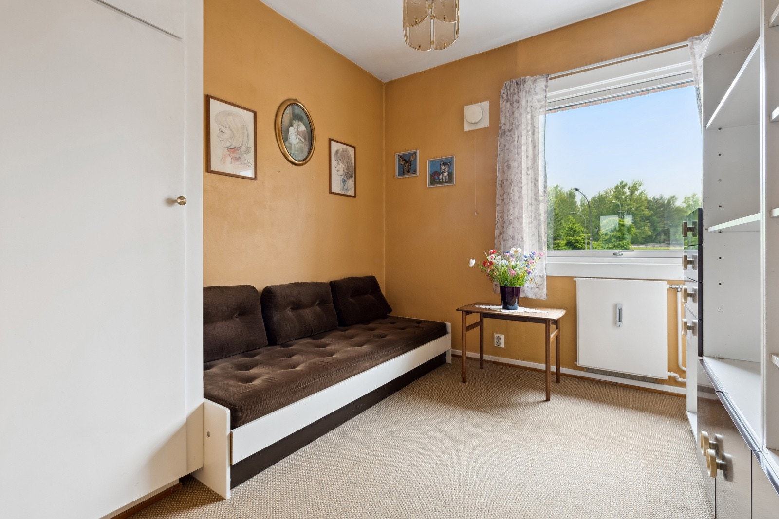 Det andre soverommet egner seg godt som barnerom, gjesterom eller hjemmekontor - her er mulighetene mange. Galleribilde