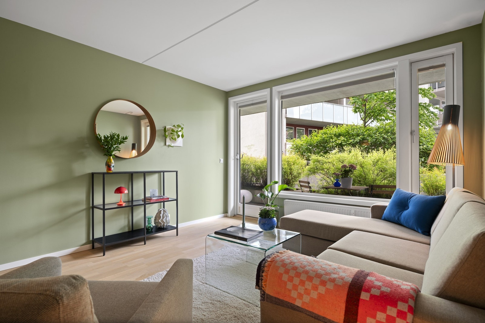 Leiligheten ble vesentlig oppusset i 2021 og holder en god standard, her kan du flytte rett inn! Galleribilde