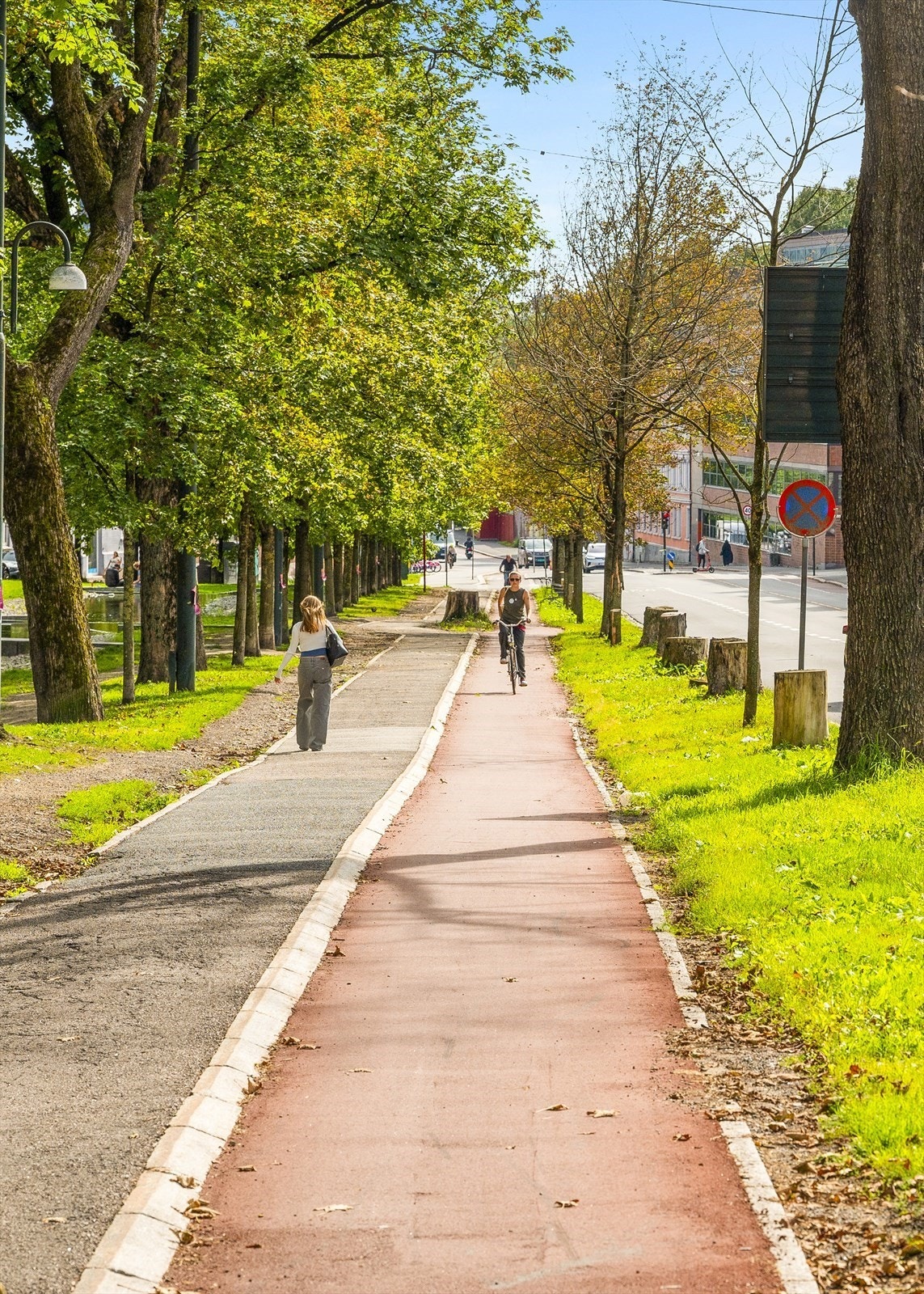 Gangavstand til bl.a. Grünerløkka, Alexander Kiellands plass, St. Hanshaugen, sentrum og Youngstorget. Galleribilde