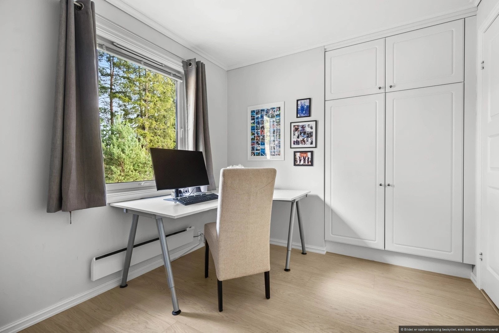 Det er godt med skapplass på det tredje soverommet. Galleribilde