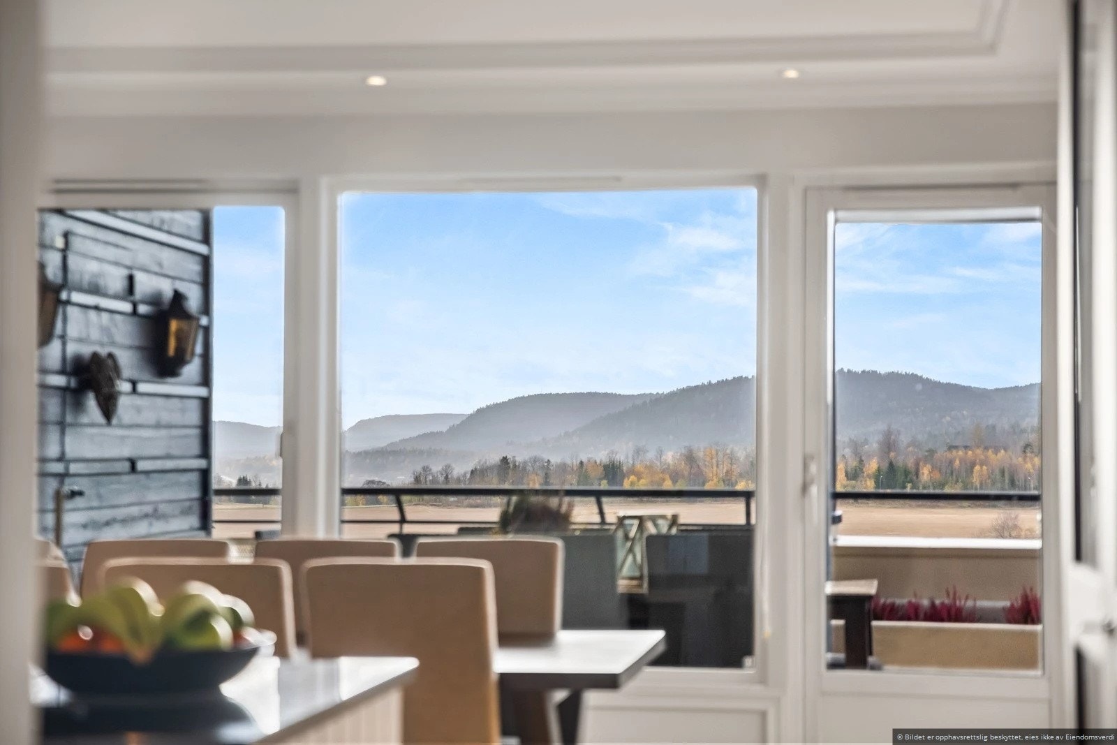 Utsikten fra kjøkkenet er magisk. Galleribilde