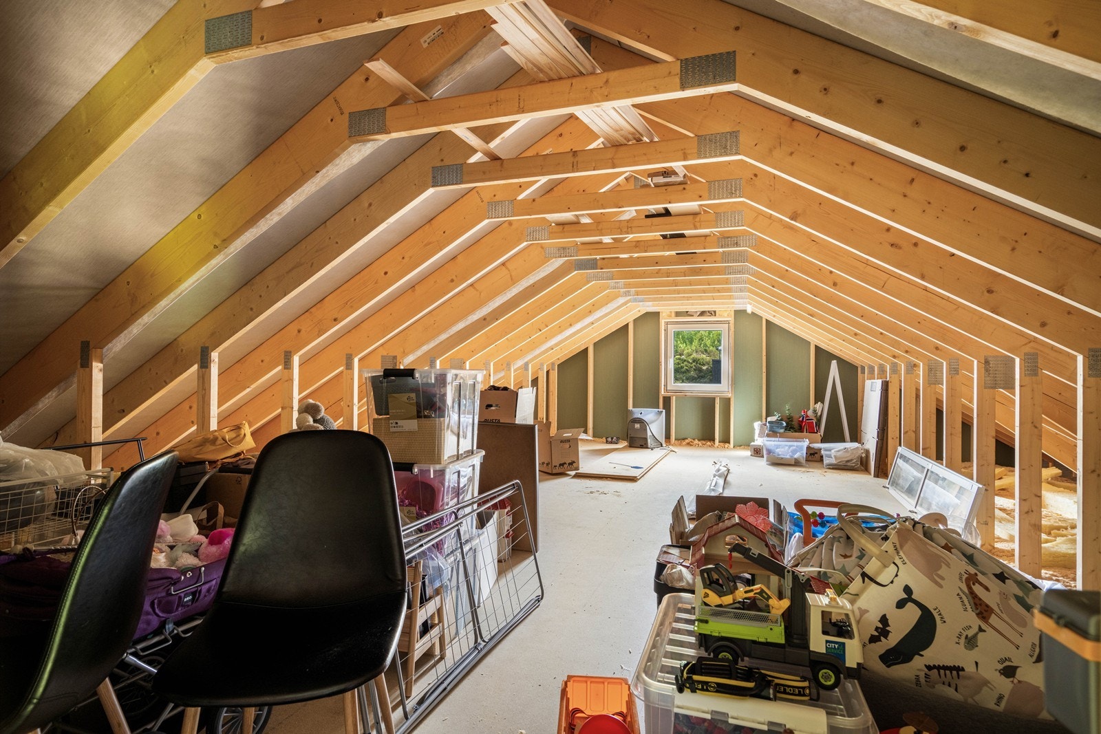 Romslig bortstuingsloft Galleribilde